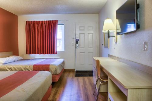 Motel 6-Seattle, WA - South