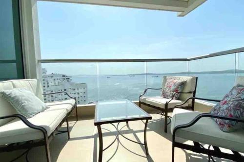 Espectacular apartamento con vista al mar