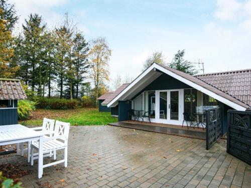 7 person holiday home in Ansager-By Traum