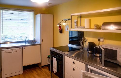 Kilchrist Castle Cottages - image 7