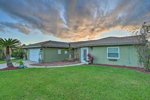 Waterfront Port Richey Home with Patio and Dock! in Port Richey (FL)