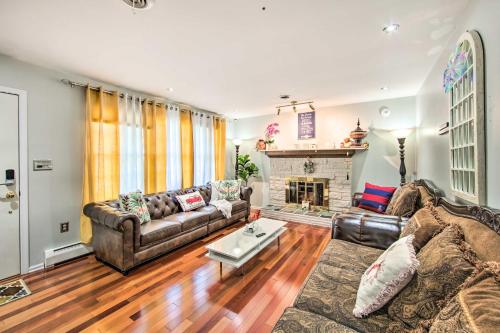 Spacious Palmyra Home with Fire Pit and Deck! in Palmyra, USA