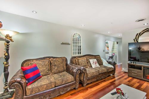 Spacious Palmyra Home with Fire Pit and Deck! in Palmyra, USA