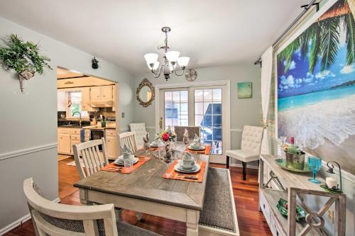 Spacious Palmyra Home with Fire Pit and Deck! in Palmyra, USA