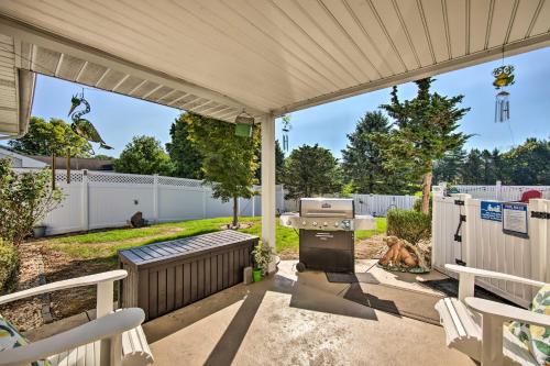 Spacious Palmyra Home with Fire Pit and Deck!