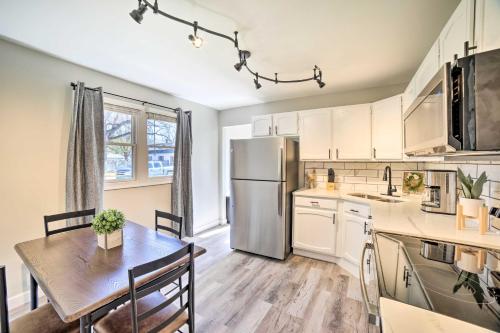 Cozy Hobart Retreat Less Than 9 Mi to Lake Michigan! in Hobart, USA