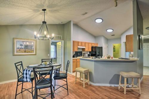 Deltona Retreat with Yard and Grill Pets Welcome! in Deltona, USA