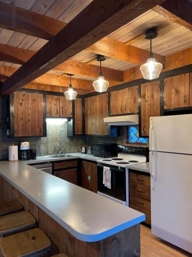 Mandy's Mountain Chalet Mandy's Mountain Chalet