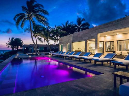 Beachfront All Inclusive Luxe Playacar Phase I - 7 BR.