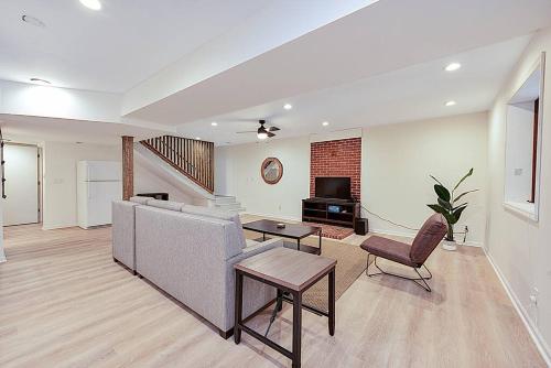 Lake Gaston Duo Kayaks and Dock Duplex 4000+ sq ft in South Hill (VA)