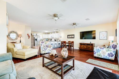 Looney Dunes in Crystal Beach, USA