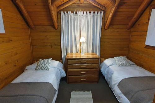 Cabana Cipres entre Bosques y Arroyo in Golondrinas