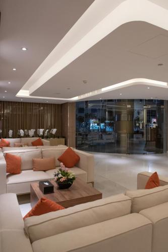 Corp Executive Hotel Doha Suites