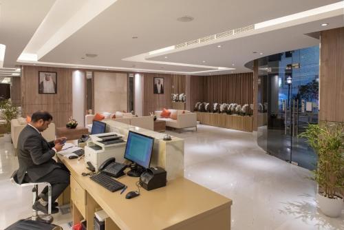 ردهة, فندق أجنحة كورب إكزكيوتيف الدوحة (Corp Executive Hotel Doha Suites) in الدوحة
