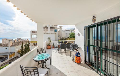 Beautiful Apartment In Benalmádena - image 2