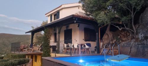 Villetta with heated pool and panoramic view