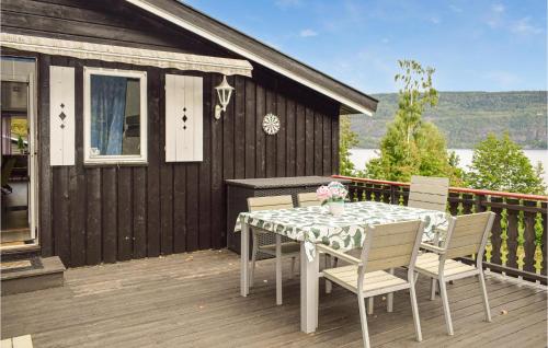 Amazing home in Vikersund with Jacuzzi and 4 Bedrooms - Vikersund