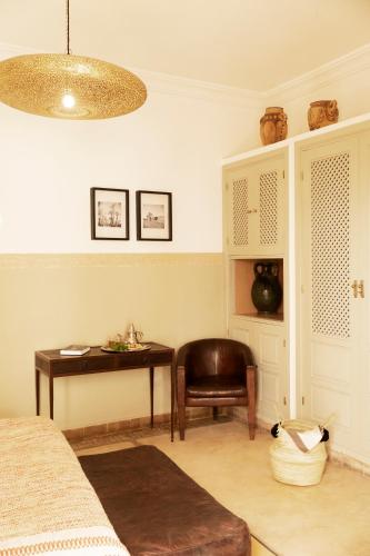 Double Room image 5