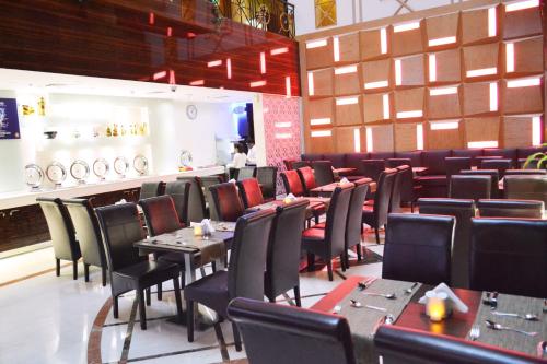 Ruoka ja Juomat, Dorus Hotel in Dubai