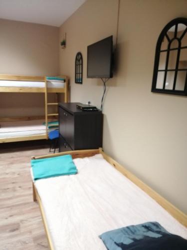 4 bunk beds