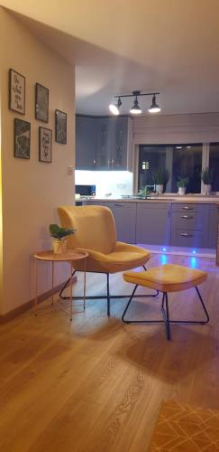 COSY Stylish 2 Bed House
