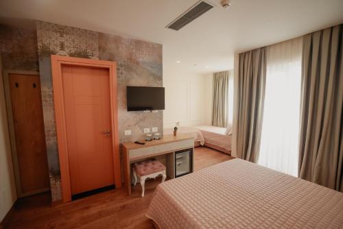 Martiness Hotel Durres – Durres, NY