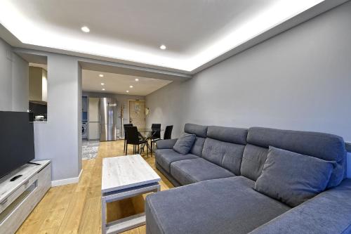 The View - Apartamento reformado con vistas a la Catedral - leonapartamentos, León (Foto 4)