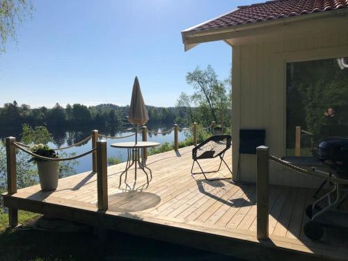 Cottage by the river - Avesta