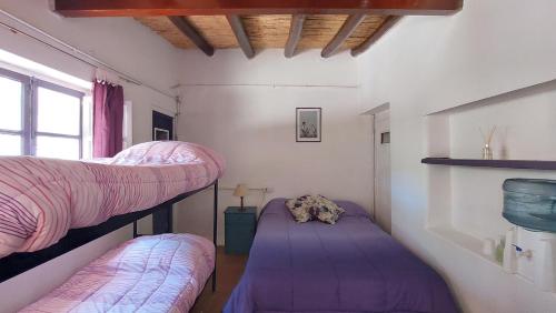 1 double bed, 1 bunk bed