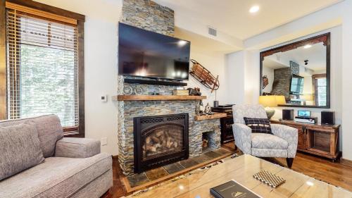 Mammoth Reservations - image 7