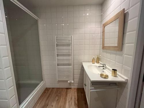 Superbe appartement COURCHEVEL VILLAGE Superbe appartement COURCHEVEL VILLAGE