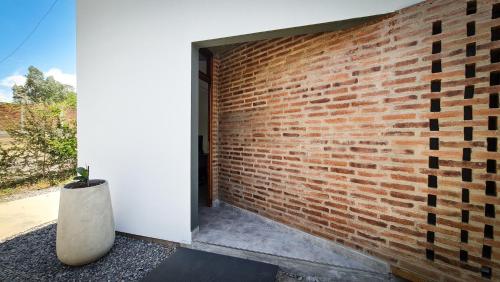 출입구, Casa J moderna con amplio jardín en barrio de profesionales (Casa J moderna con amplio jardin en barrio de profesionales) in 바리오 알토 라 비나