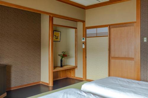 Twin Room with Shared Bathroom