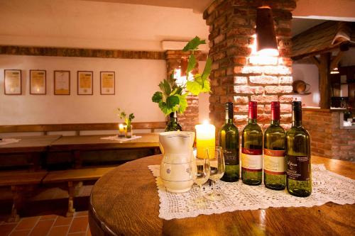 Gostišče - Guest house STARI HRAST Gostišče - Guest house STARI HRAST