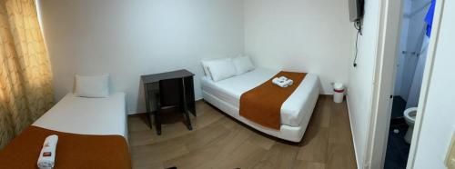 Standard Double Room image 4