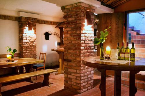 Gostišče - Guest house STARI HRAST Gostišče - Guest house STARI HRAST