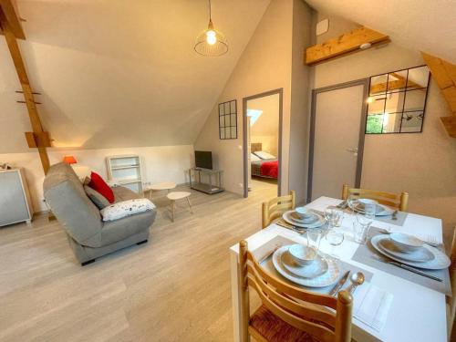 Gîte Moderne avec Climatisation - Val de Loire - FR-1-381-523 (Gite Moderne avec Climatisation - Val de Loire - FR-1-381-523) in Veretz