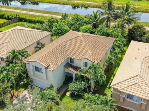A szálláshely kívülről, Serene Room in Miramar's High-End Estate in Miramar