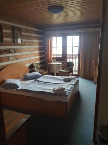 1 double bed