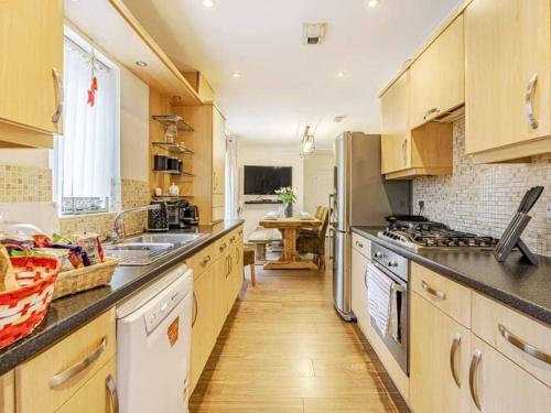 Kitchen, Numero Uno Detached Aparthouse in Benwell and Scotswood