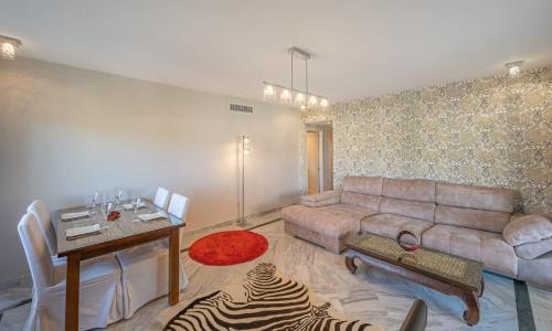 Apartament in urb Dama de Noche Puerto Banus, Marbella