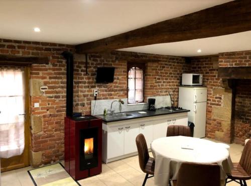 Gîte du four à pain (Gite du four a pain) in Agonges