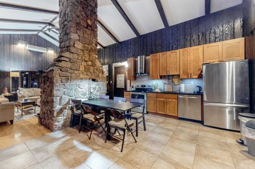 Lake Harmony - Pineknoll Drive Retreat in Lake Harmony, USA