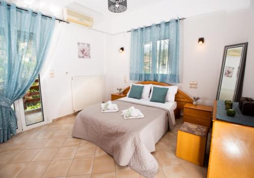 House of Athina and Fanourios in Moires