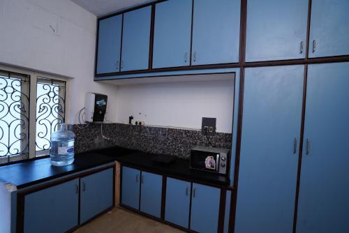 Three-Bedroom House image 5