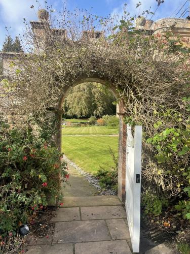 Dalston Hall Country House - image 13