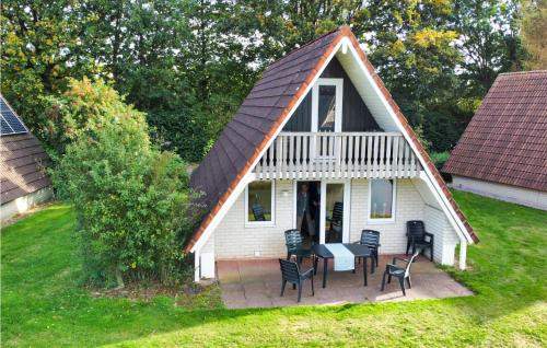  Cozy Home In Gramsbergen With Kitchen, Unterkunft in Gramsbergen