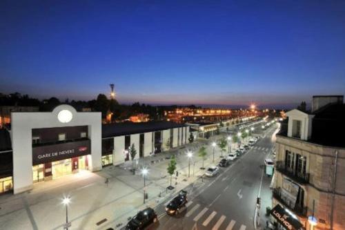 주변 환경, Nevers, appartement de standing proche de la gare in 느베르