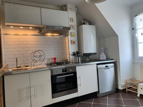 주방, Nevers, appartement de standing proche de la gare in 느베르
