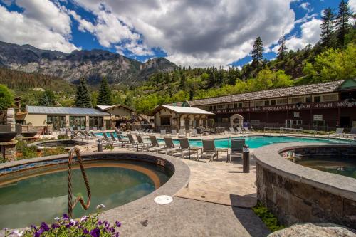 TWIN PEAKS LODGE & HOT SPRINGS - 온수 욕조